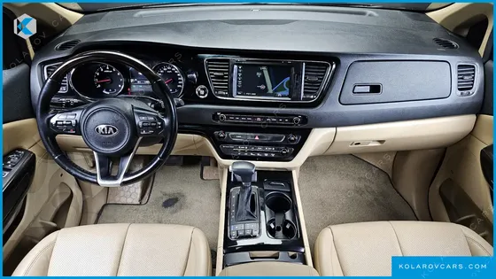 KIA CARNIVAL GASOLINE 7-SEATER LIMOUSINE