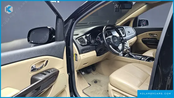 KIA CARNIVAL GASOLINE 7-SEATER LIMOUSINE
