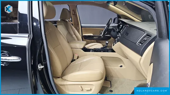 KIA CARNIVAL GASOLINE 7-SEATER LIMOUSINE
