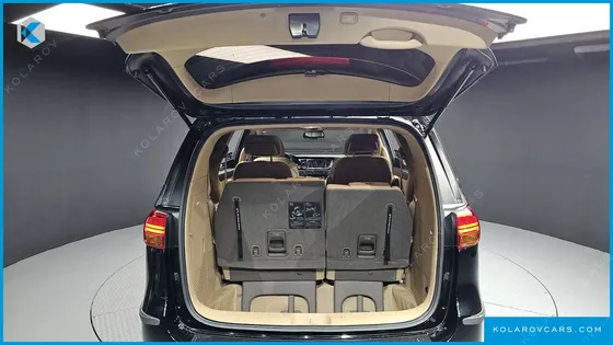 KIA CARNIVAL GASOLINE 7-SEATER LIMOUSINE