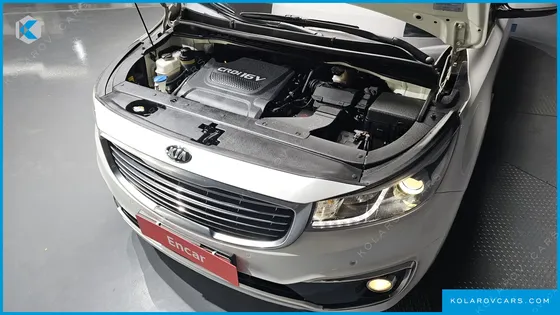 KIA CARNIVAL 9-SEATER NOBLESSE