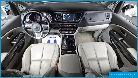 KIA CARNIVAL 9-SEATER NOBLESSE