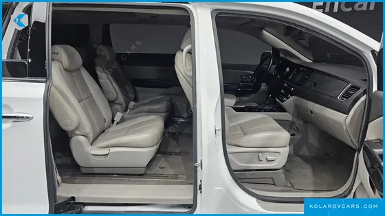 KIA CARNIVAL 9-SEATER NOBLESSE