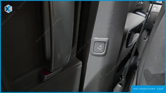 KIA CARNIVAL 9-SEATER NOBLESSE