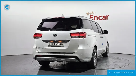 KIA CARNIVAL 9-SEATER PRESTIGE