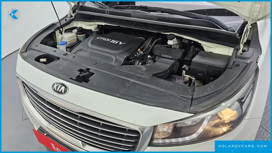 KIA CARNIVAL 9-SEATER PRESTIGE