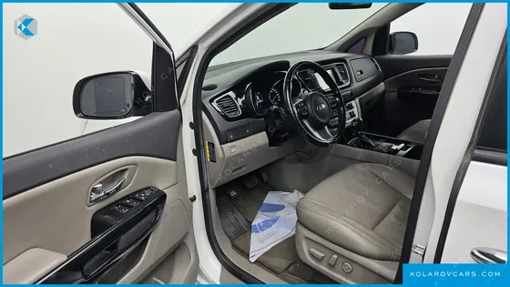 KIA CARNIVAL 9-SEATER PRESTIGE