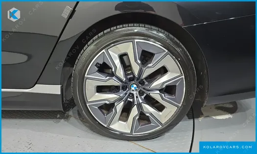 BMW I7 XDRIVE 60 DESIGN PURE EXCELLENCE