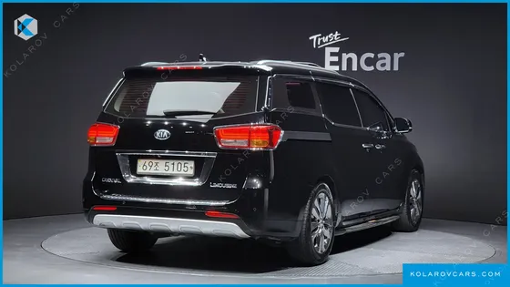 KIA CARNIVAL 7-SEATER LIMOUSINE