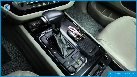 KIA CARNIVAL 7-SEATER LIMOUSINE