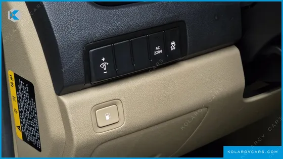 KIA CARNIVAL 9-SEATER HI-LIMOUSINE