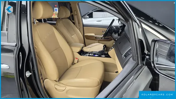 KIA CARNIVAL 9-SEATER HI-LIMOUSINE