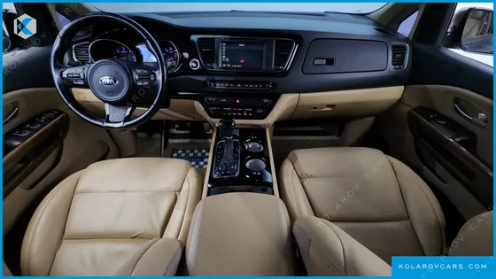 KIA CARNIVAL 11-SEATER HI-LIMOUSINE