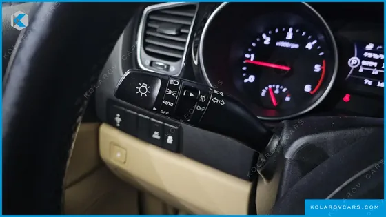 KIA CARNIVAL 11-SEATER HI-LIMOUSINE