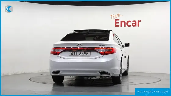HYUNDAI GRANDEUR HG240 LUXURY