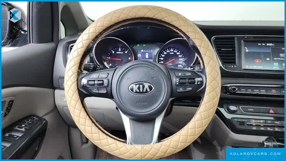 KIA CARNIVAL 9-SEATER NOBLESSE