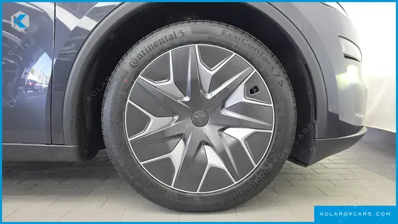 TESLA MODEL Y L LONG RANGE AWD