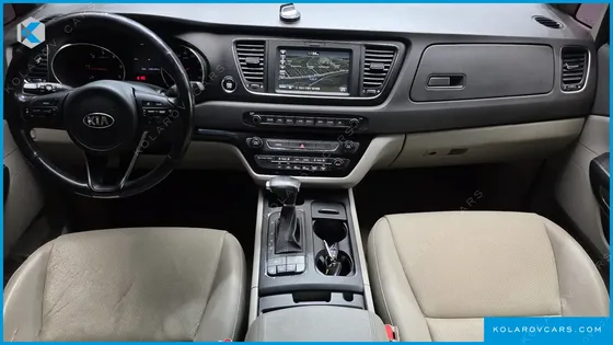KIA CARNIVAL 11-SEATER LUXURY