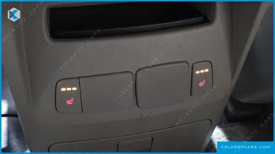 KIA CARNIVAL 11-SEATER LUXURY