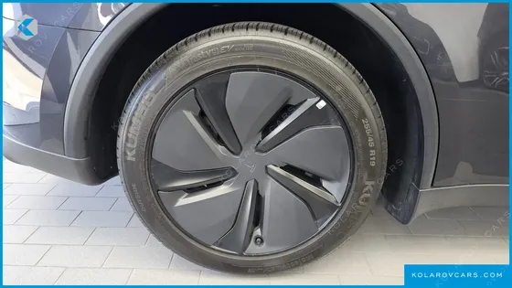 TESLA MODEL Y PREMIUM RWD