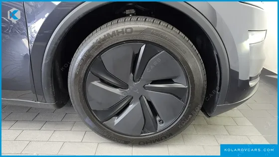 TESLA MODEL Y PREMIUM RWD