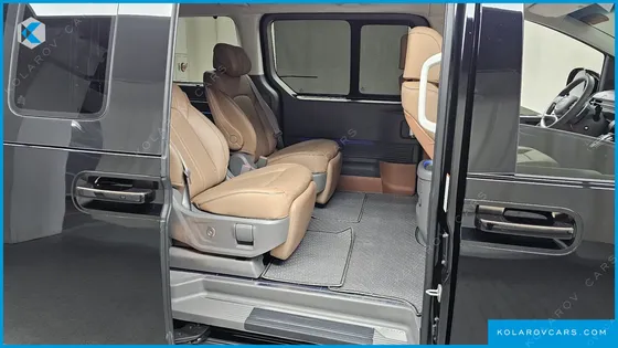 HYUNDAI STARIA HEV 1.6 LOUNGE 7-SEATER