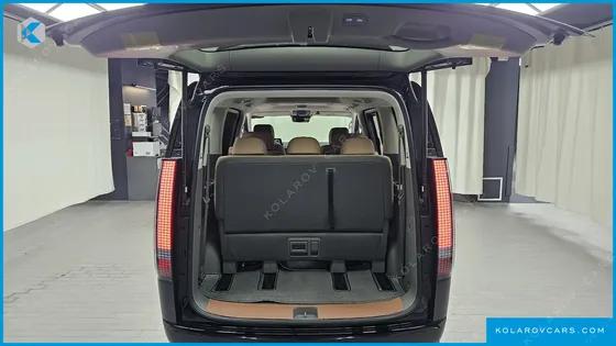 HYUNDAI STARIA HEV 1.6 LOUNGE 7-SEATER