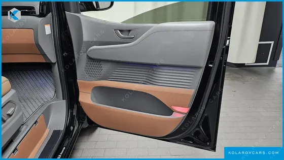 HYUNDAI STARIA HEV 1.6 LOUNGE 7-SEATER