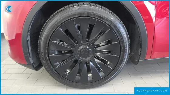 TESLA MODEL Y LONG RANGE AWD