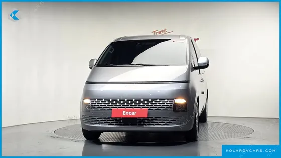 HYUNDAI STARIA L3.5 CARGO 5-SEATER