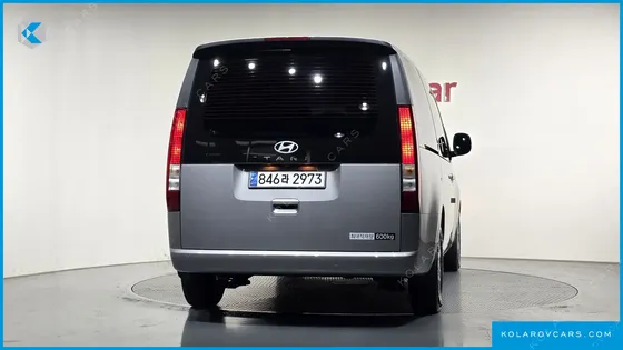 HYUNDAI STARIA L3.5 CARGO 5-SEATER