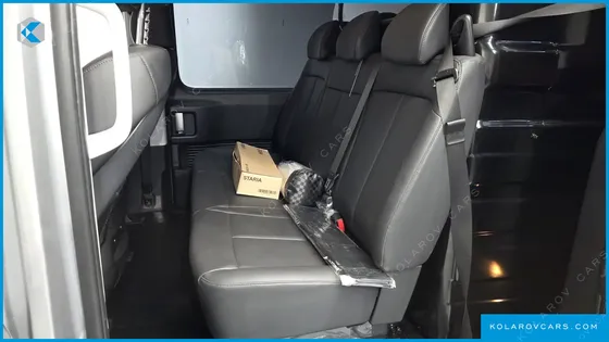 HYUNDAI STARIA L3.5 CARGO 5-SEATER