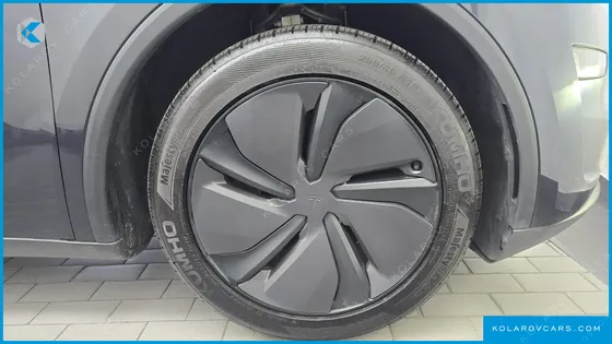 TESLA MODEL Y PREMIUM RWD
