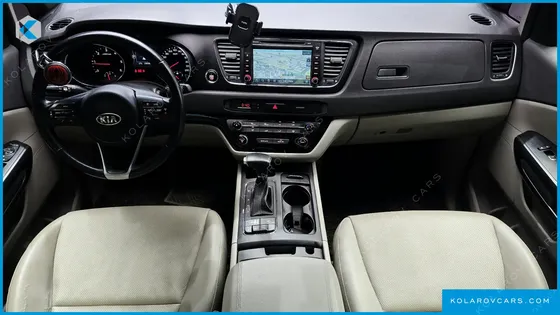KIA CARNIVAL 9-SEATER LUXURY