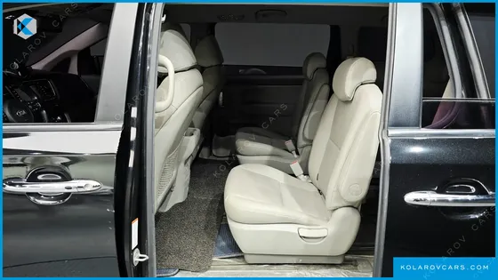 KIA CARNIVAL 9-SEATER LUXURY
