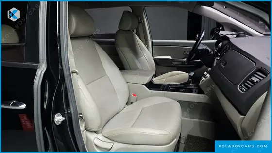 KIA CARNIVAL 9-SEATER LUXURY