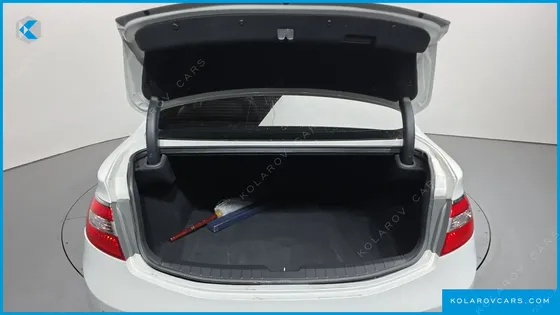 HYUNDAI GRANDEUR HG240 MODERN