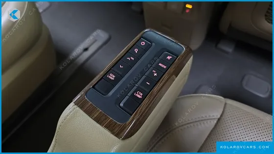 KIA CARNIVAL 9-SEATER HI-LIMOUSINE