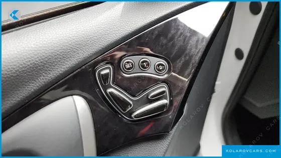 HYUNDAI GRANDEUR HG300 PREMIUM