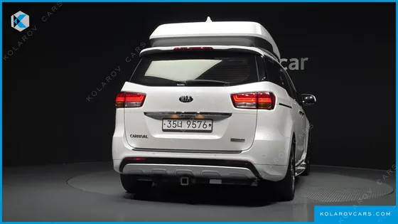 KIA CARNIVAL 9-SEATER HI-LIMOUSINE