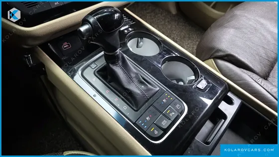 KIA CARNIVAL 9-SEATER HI-LIMOUSINE