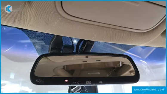 KIA CARNIVAL 9-SEATER HI-LIMOUSINE