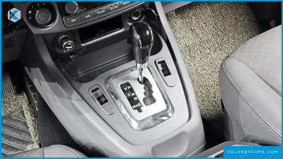 KGM - SSANGYONG KORANDO 4WD CHATEAU 9-SEATER