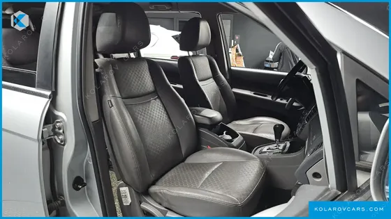 KGM - SSANGYONG KORANDO 4WD CHATEAU 9-SEATER