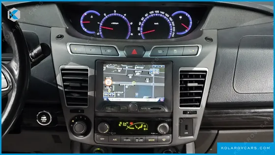 KGM - SSANGYONG KORANDO 4WD CHATEAU 9-SEATER