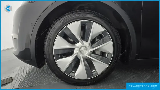 TESLA MODEL Y LONG RANGE AWD