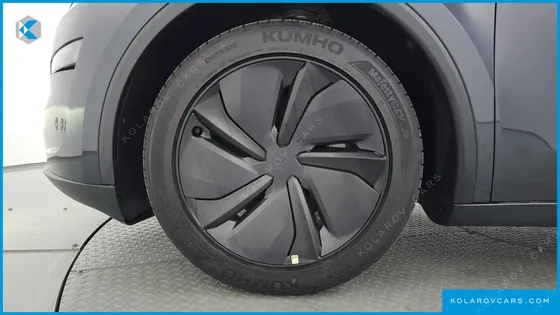TESLA MODEL Y PREMIUM LONG RANGE AWD
