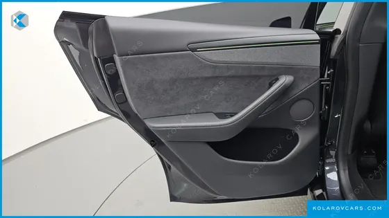 TESLA MODEL Y PREMIUM LONG RANGE AWD