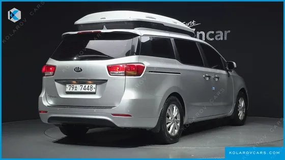 KIA CARNIVAL 11-SEATER OUTDOOR