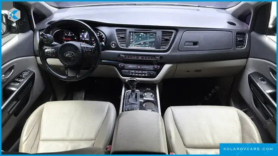 KIA CARNIVAL 11-SEATER OUTDOOR